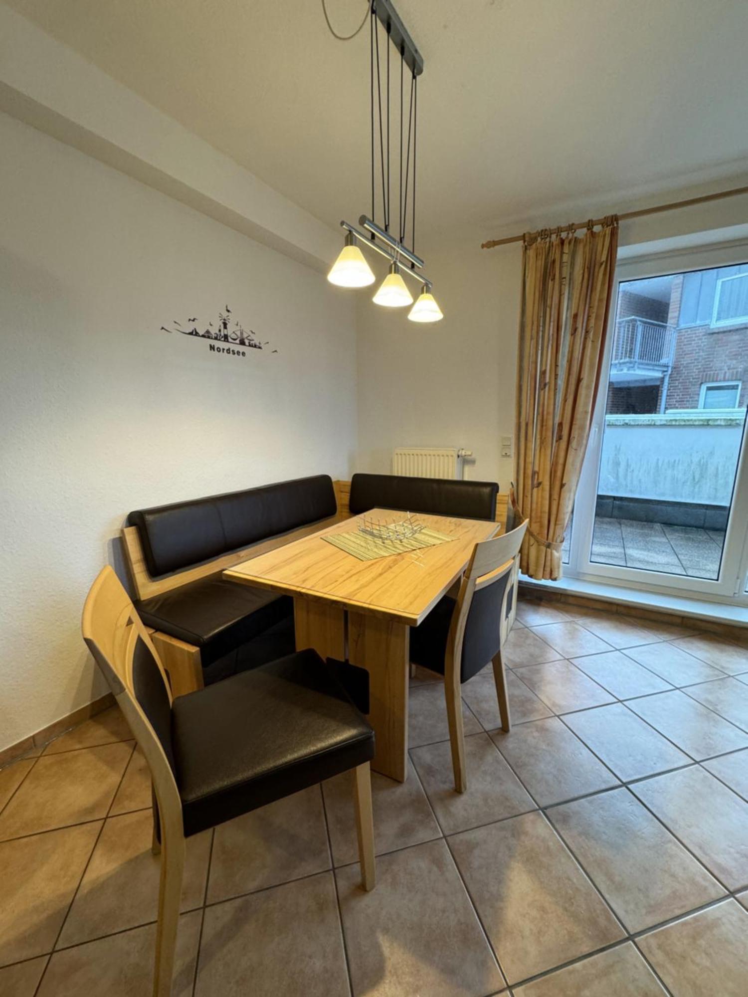 Ferienwohnung Roter Sand Езенс Екстериор снимка